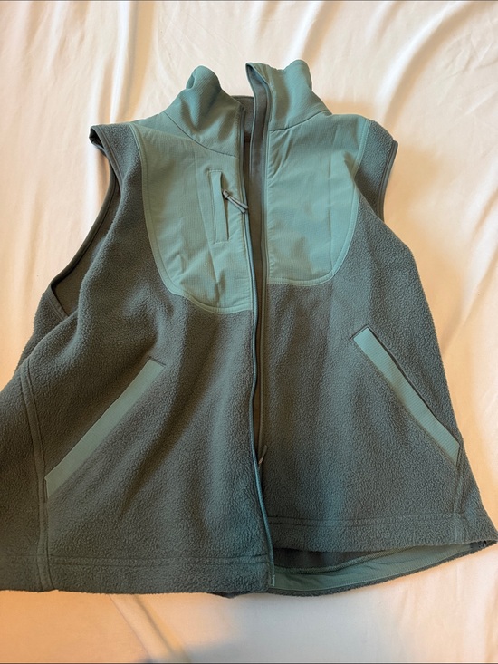lululemon athletica Jackets & Blazers - lululemon athletica Green Fleece Vest